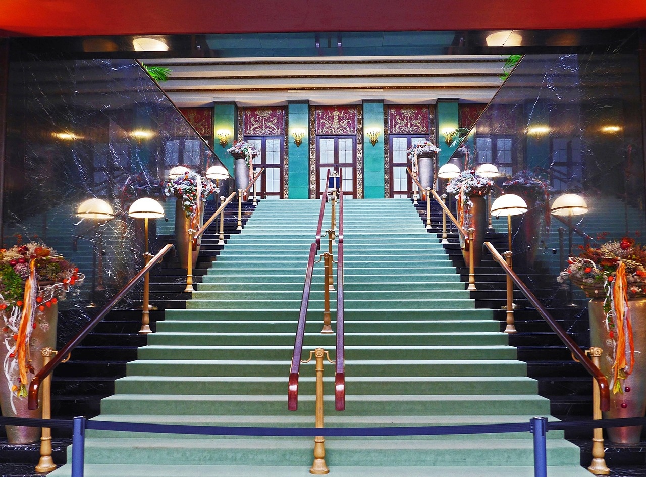 Art Deco staircase in the Driftfenlodge hotel lobby